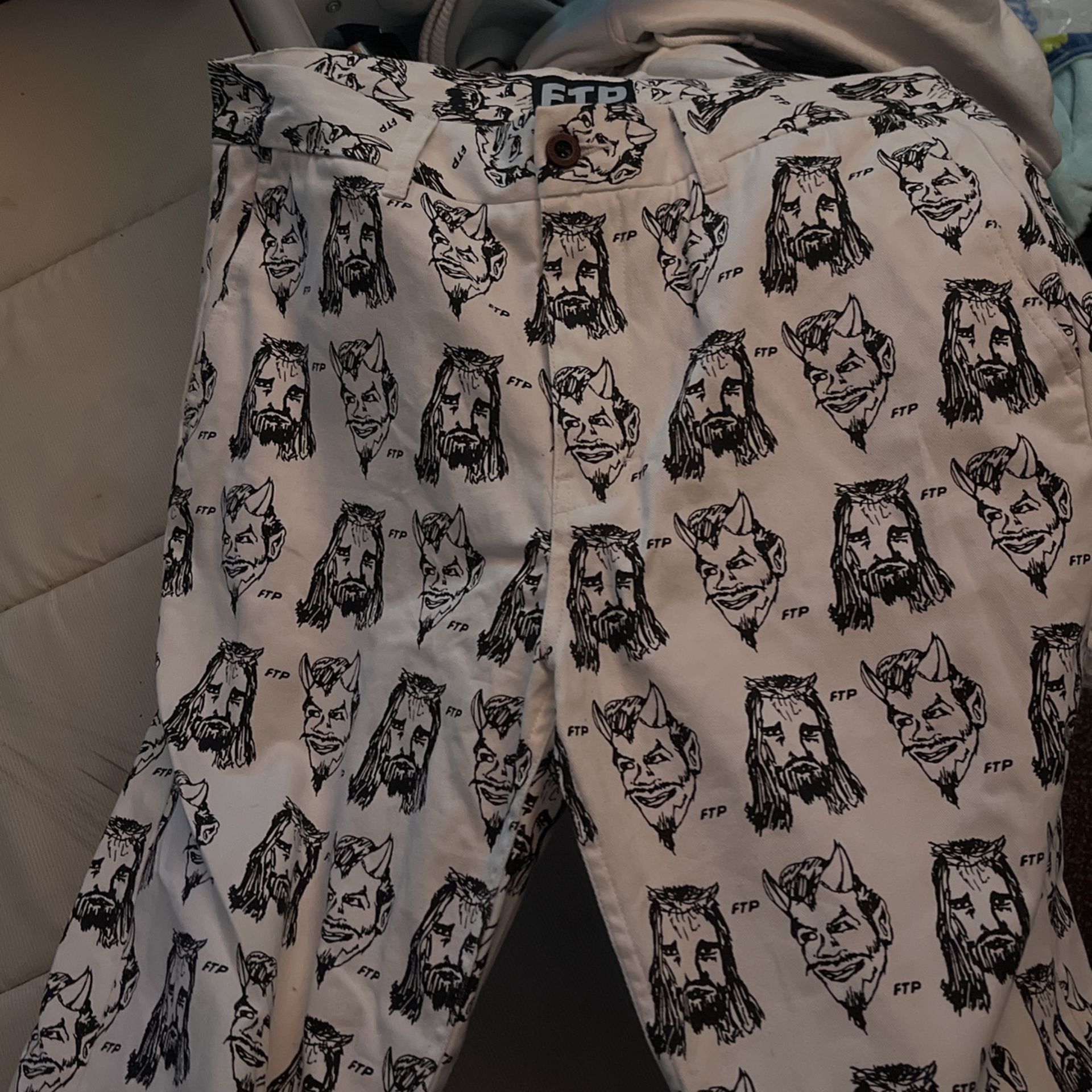 パンツ FTP Heaven Or Hell Chino Pant 34 パンツ FTP Heaven Or Hell Chino Pant 34 FTP Heaven Or Hell