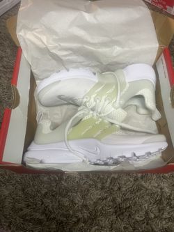 Nike Presto Size 2 Youth  ( Brand New With Box Never Used ) 