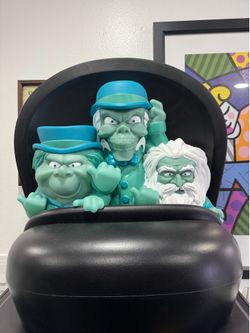 Disney Haunted Mansion Hitchhiking Ghosts in Doom Buggy 19.5" Light-Up Figure