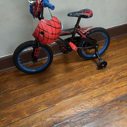 16 inch spider-man bike with helmet and horn