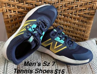 New Balance Tennis Shoes
