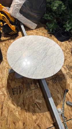 Article coffee table