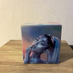 Ariana Grande Perfume 