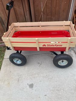 State Farm All-Terrain Red Wagon with Wood Sides – Excellent Condition