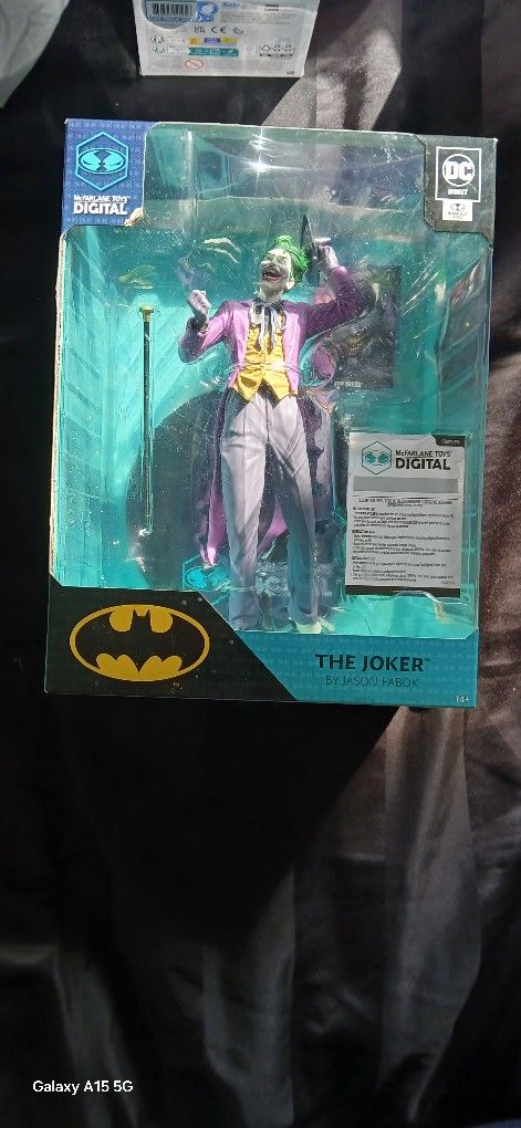 Mcfarlane Toys The Joker Giant Collectable Figure