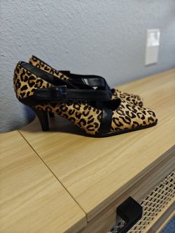 Women Aerosoles Heavy Metal  Leopard Print Calf Hair Pumps Heels Shoe Size 6