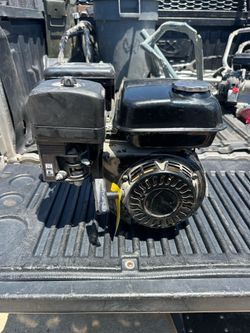 Predator 212 cc engine  Bicycle engine, #MINi Bikes  Motor bikes,  phatmoto bicycle frames,  Pick up in sun valley ca 91352 Cash only