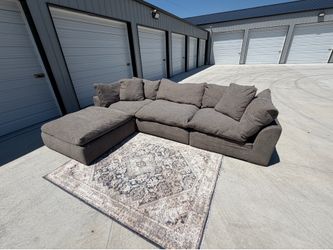 Sectional Couch(FREE DELIVERY‼️)