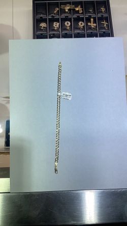 Curb bracelet