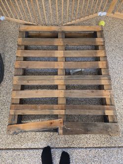 Free Wooden Pallet
