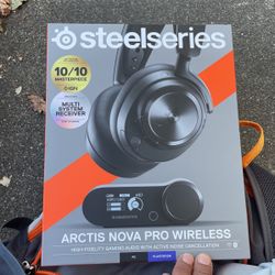 Steelseries Arctic Nova Pro Wireless Headphones 