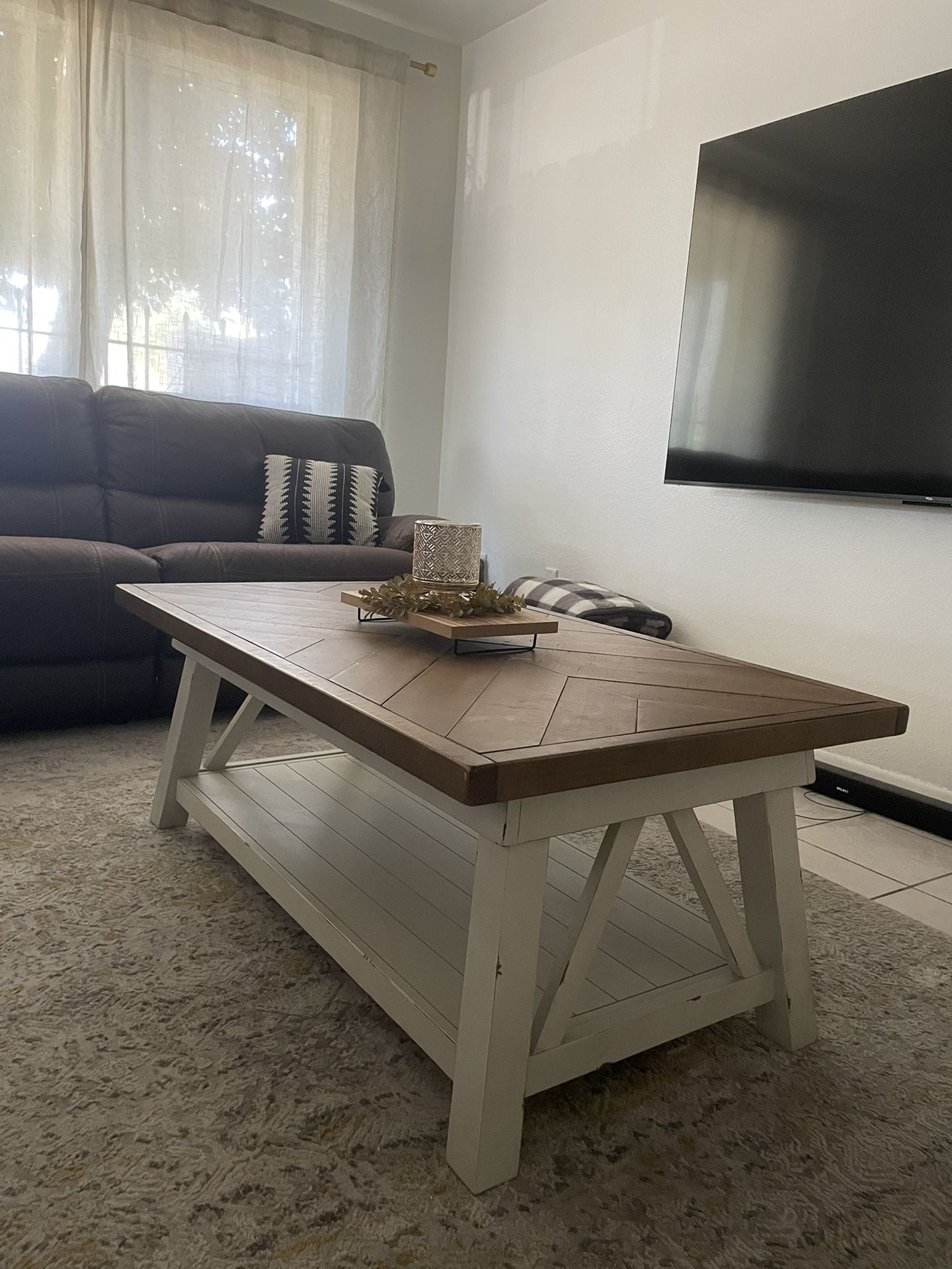 Coffee Table and Side Table