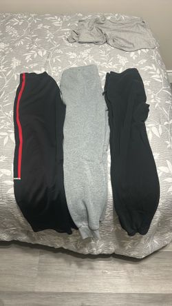 3 sweatpants (Small)