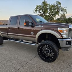 2011 Ford F350 4x4 Diesel Lariat