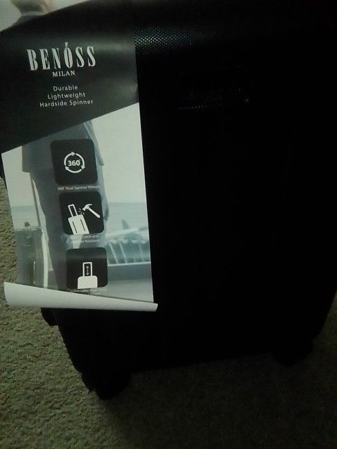 Brand New Benoss Luggage 