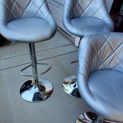 Stools ,  Adjustables Up. Down  , Gray G, ood Condition 