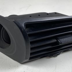 BMW E34 5-SERIES PASSENGER FRONT DOOR CARD AIR VENT