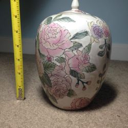Chinese Porcelain Container 