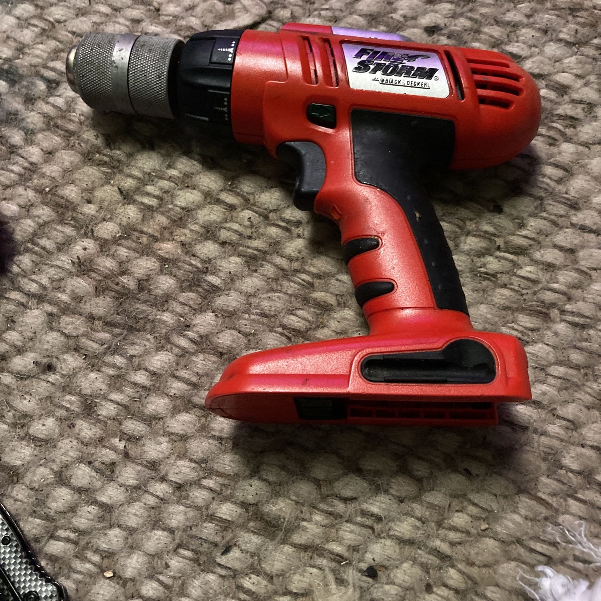 BLACK & DECKER FIRESTORM 18v Cordless Drill