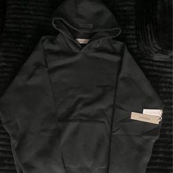 Essential hoodie