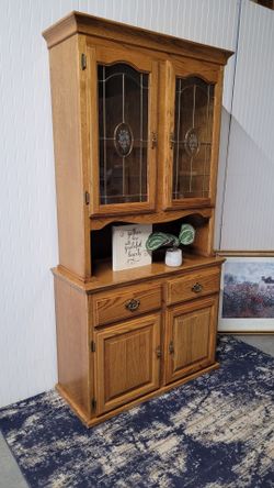 SOLID CHINA HUTCH