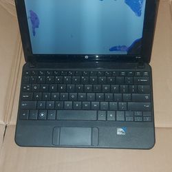 HP Mini 110 Laptop/notebook  Sold As Is  Bad Screen