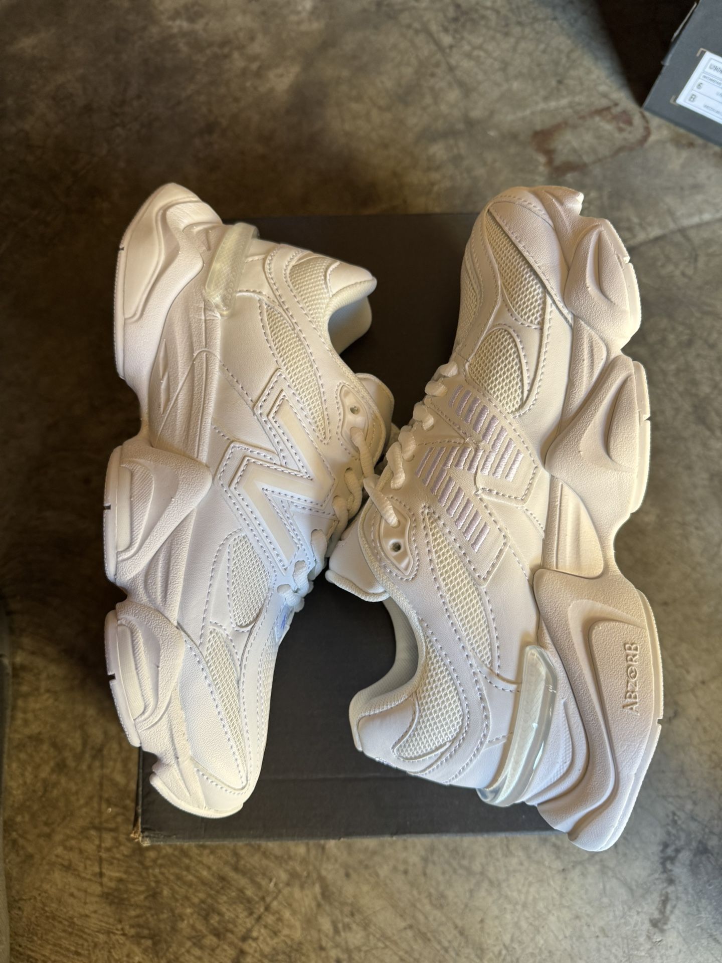 New Balance 9060 Triple White 