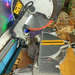 12" DeWalt mite Saw