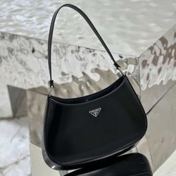 Cleo leather Shoulder Bag

