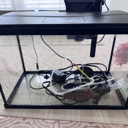 20 Gallon Aquarium  Includes All Accesories