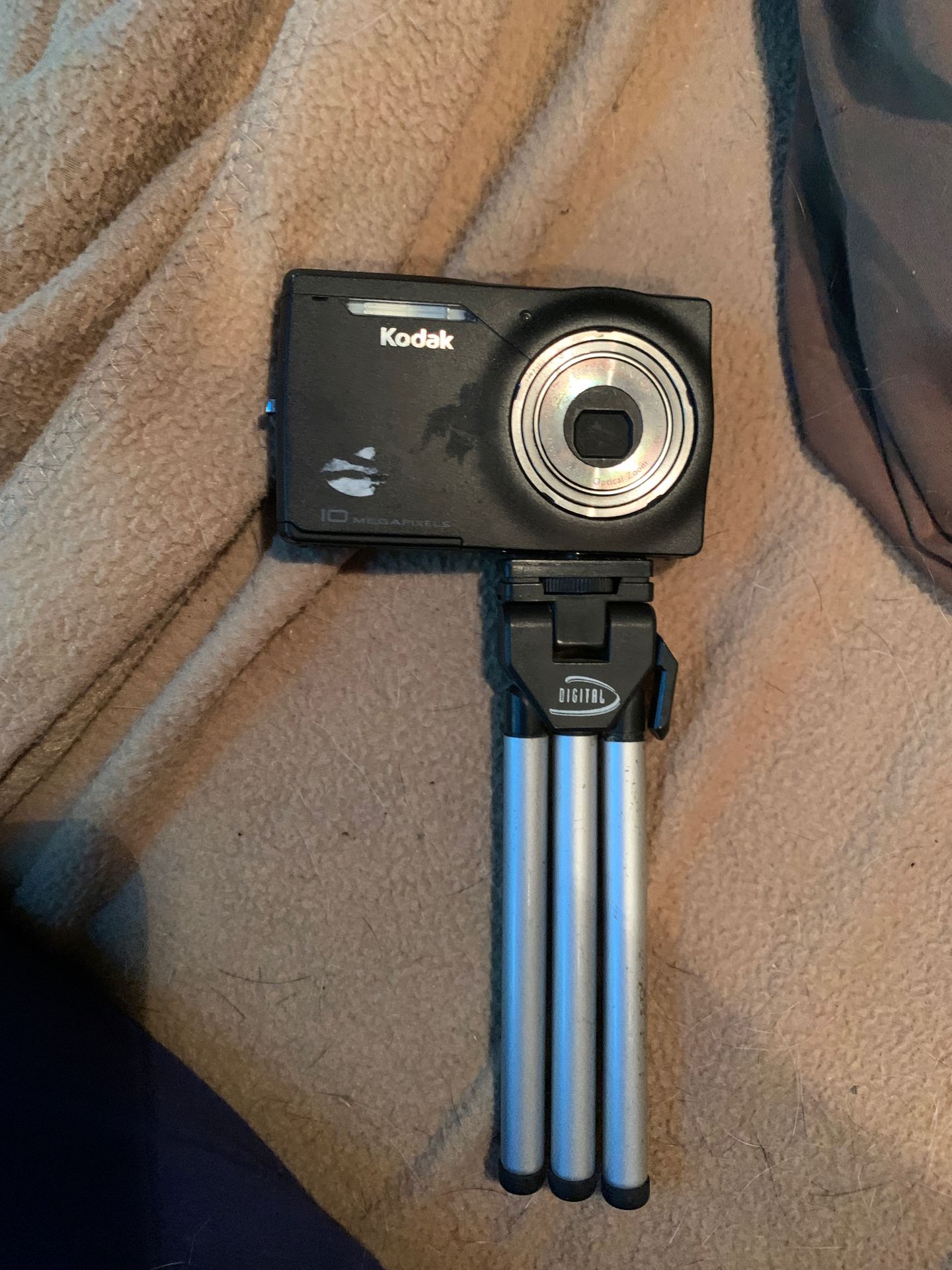 Kodak camera with tripod