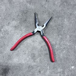 Milwaukee 8 in. Long Needle Nose Pliers with Fish Tape Puller and Dipped Grip