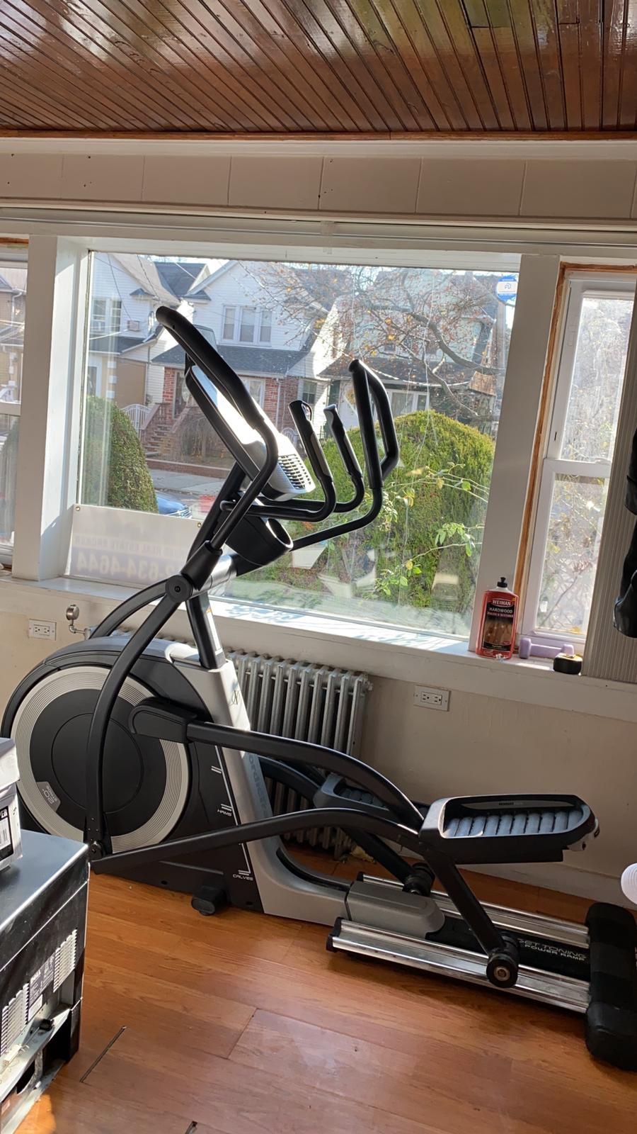 NordicTrack Elite 12.9T Elliptical Machine
