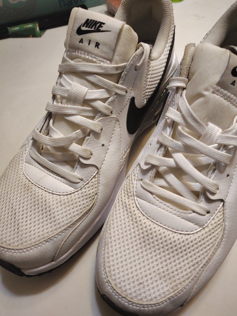 Nike Air Max Size 9.5