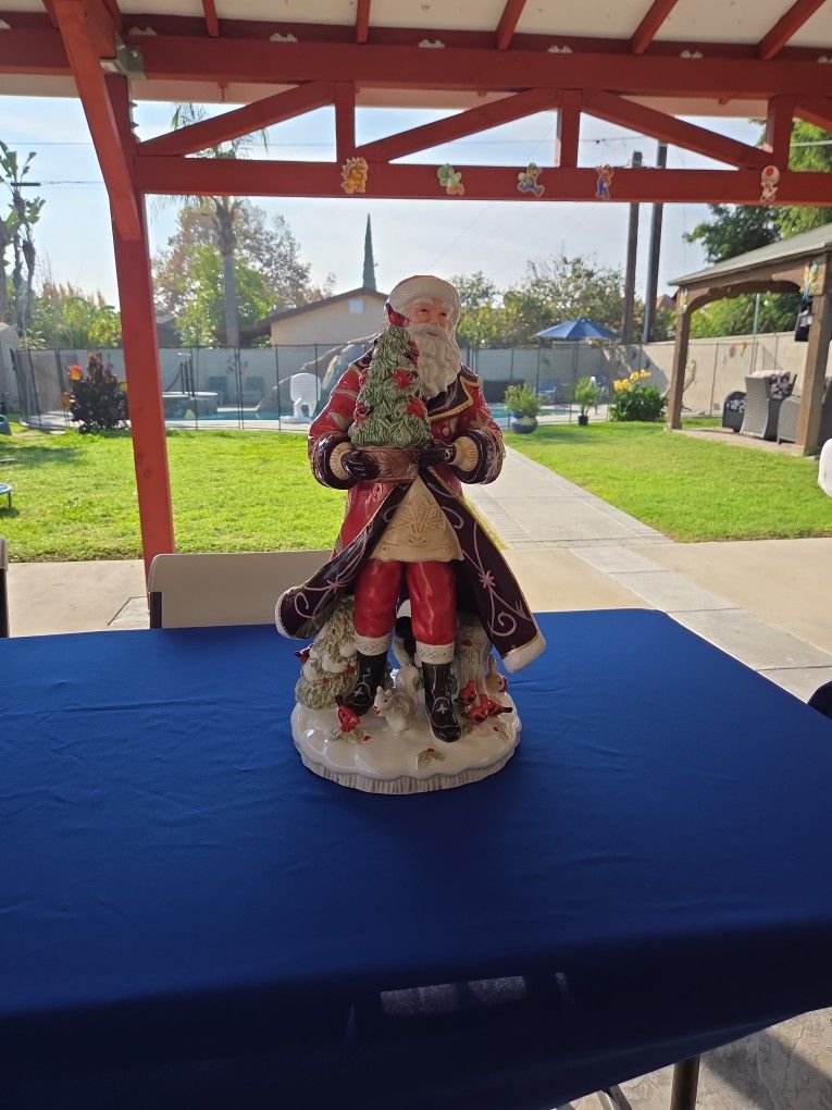 FITZ And FLOYD 19".5 INCH SANTA FIGURINE
