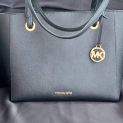 Michael Kors Tote