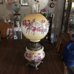 Vintage Gone With The Wind Lamp ( Parlor  Lamp)l SALE