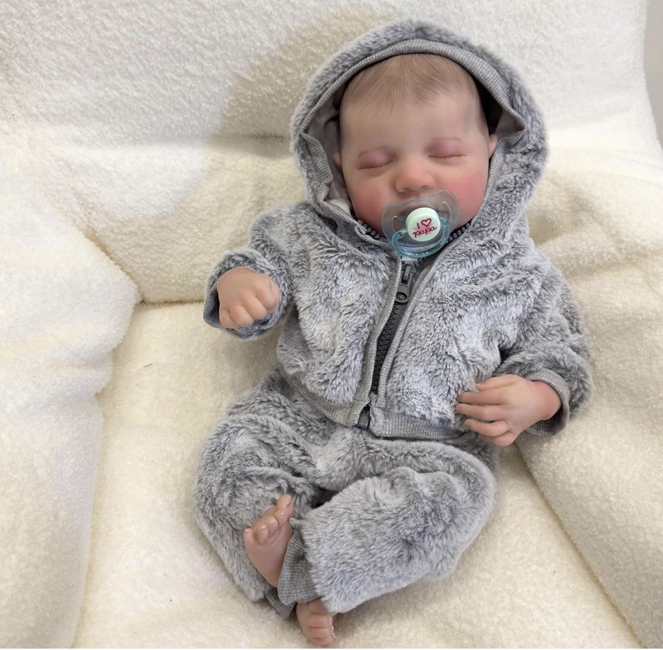 TERABITHIA 18” Painted Hair Lifelike Reborn Baby https://offerup.com/redirect/?o=RG9sbC5OZXc= ,damaged Box.See Pix