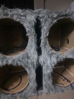 Speaker box for car. 4 -12in speakers
