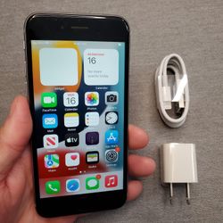 iPhone 6s - UNLOCKED - Like New