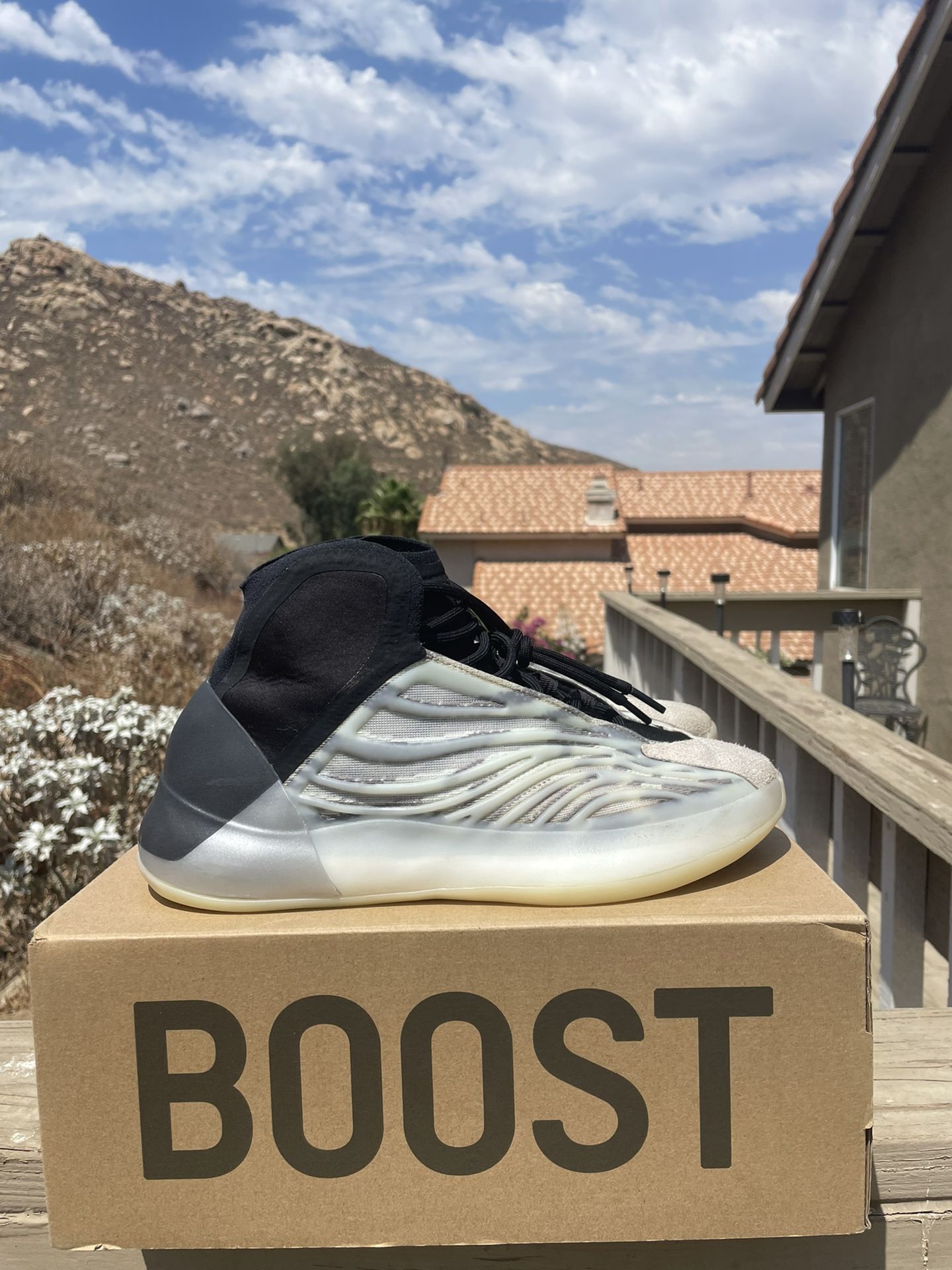 Adidas Yeezy Quantum QNTM BSKTBL size 10