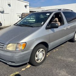 2001 Toyota Sienna
