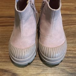 H, M Toddler Boots.