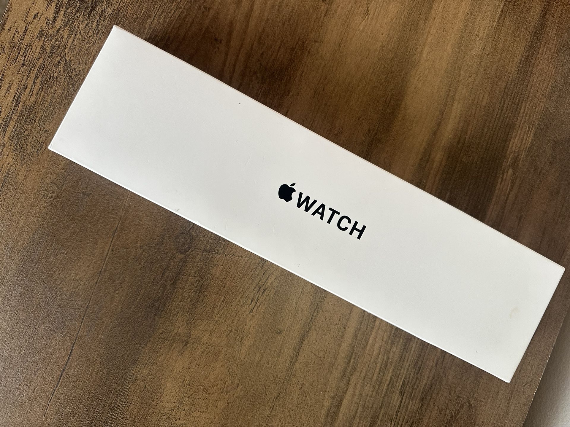 2nd Generation SE PERFECT CONDITION APPLE WATCH
