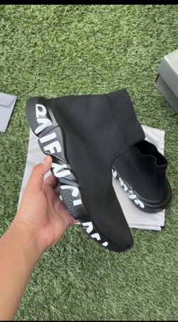 Balenciaga Speeds “graffiti” 