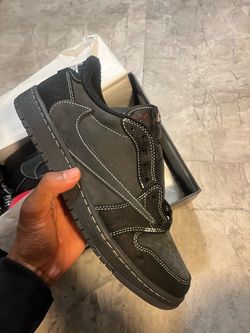 Travis Scott x Jordan dunks sneakers men’s 10