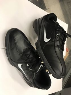 Golf shoes
