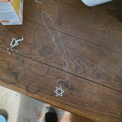 22 Inch Silver Star Of David Necklace 