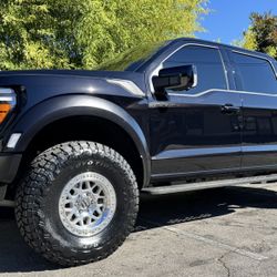 Kmc Grs 549 Silver 17x8.5 6x135 +0 Offset With Toyo R/T Trail 37x12.50R17 Tires 🔥🔥🔥