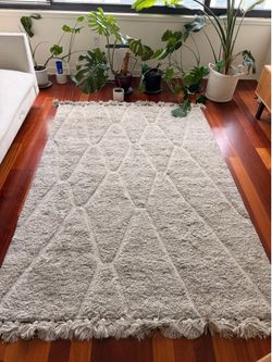 100% wool rug